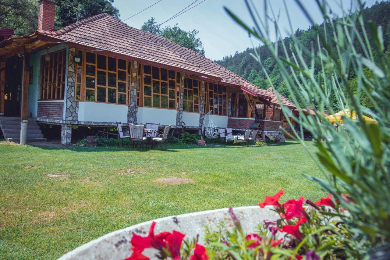 Hotel Rafting Kamp Dvije Vrbe Foca Exterior foto